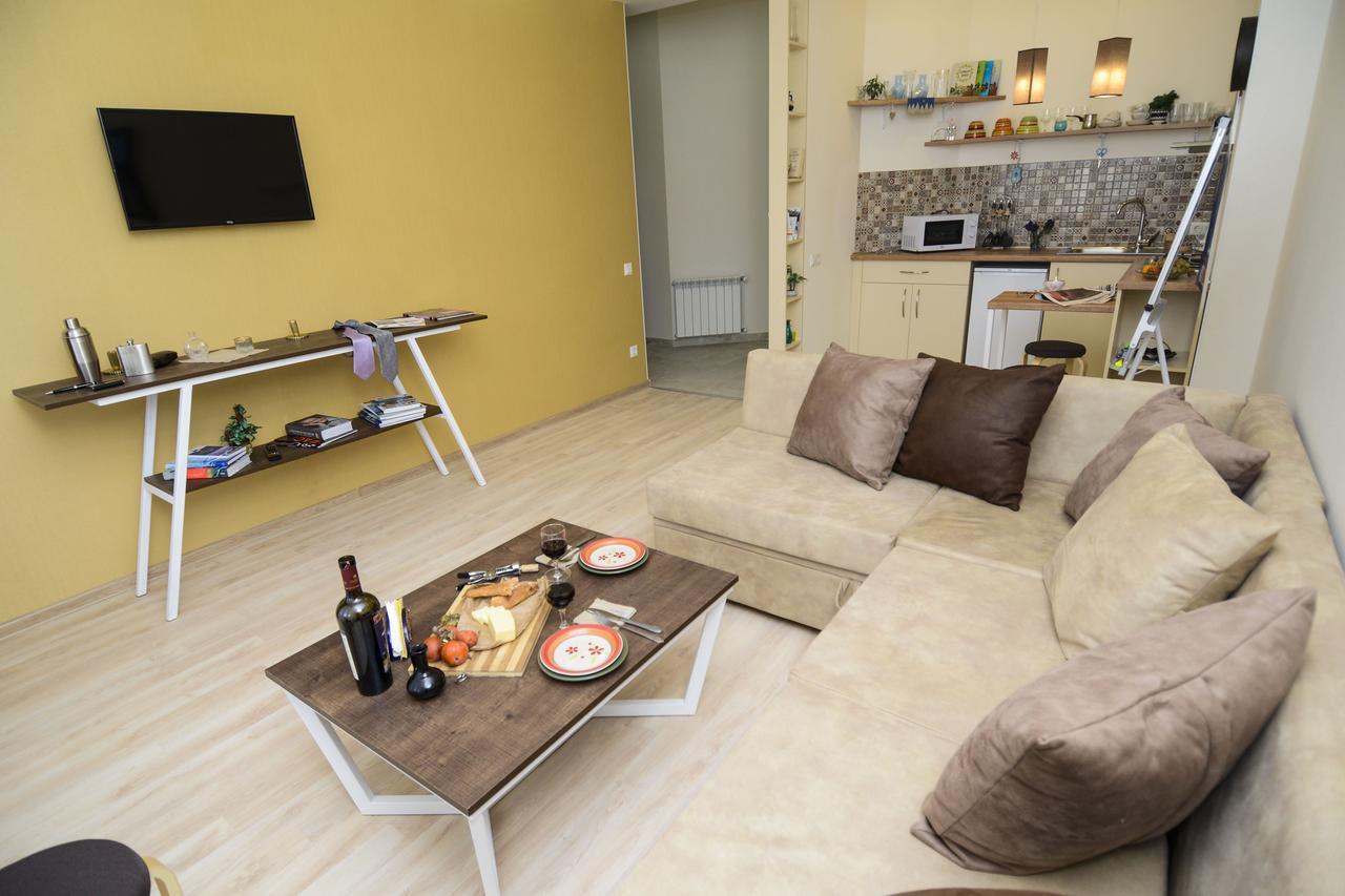 B-Lax Apartment Tiflis Dış mekan fotoğraf